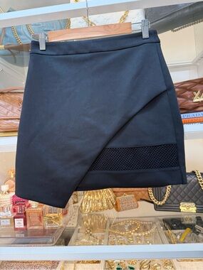 Express Black Women's Asymmetrical Mesh Mini Skirt Women’s Size 4